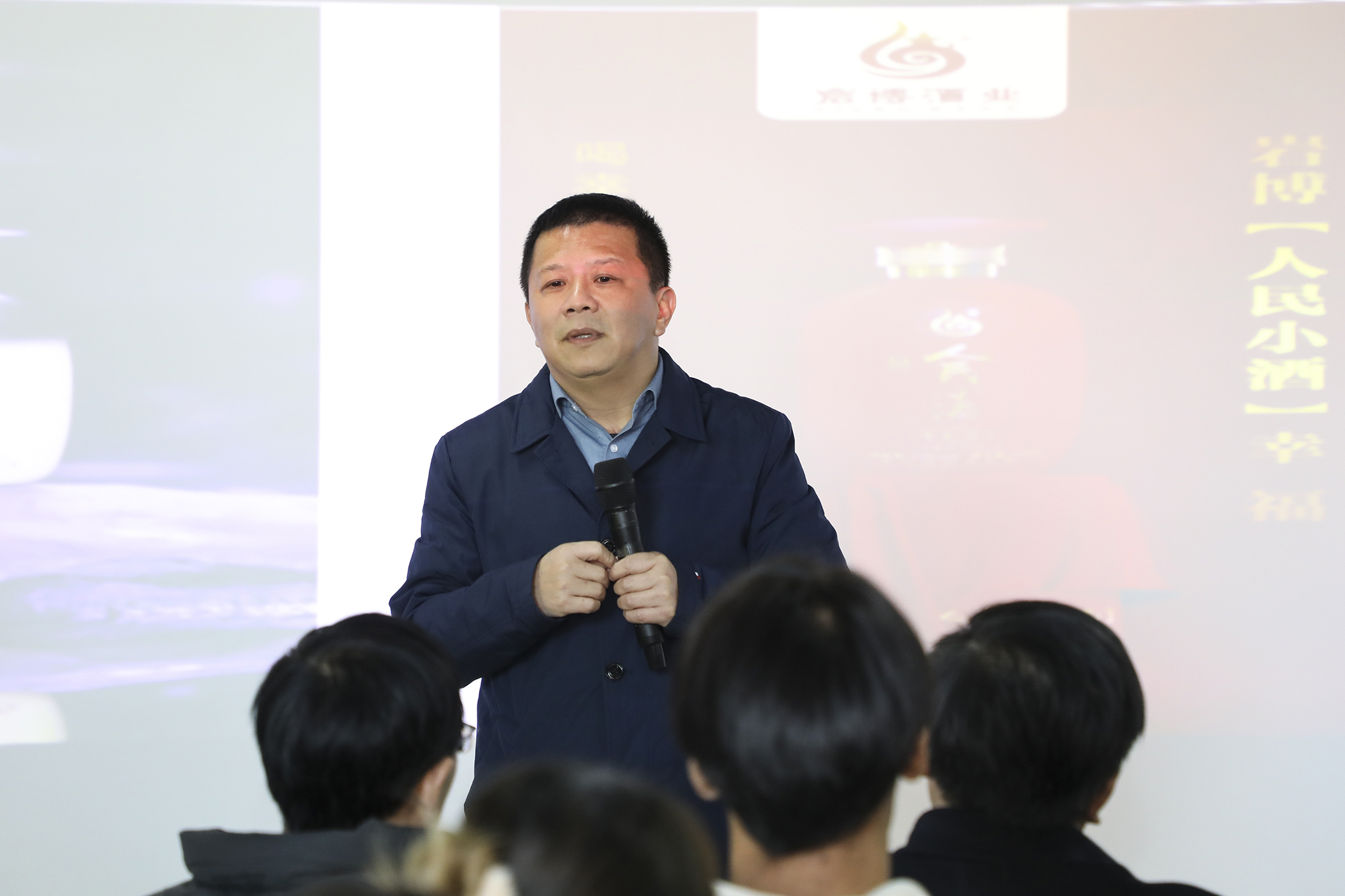  6766澳门联合与河北师范学院美术与设计学院进行学术交流